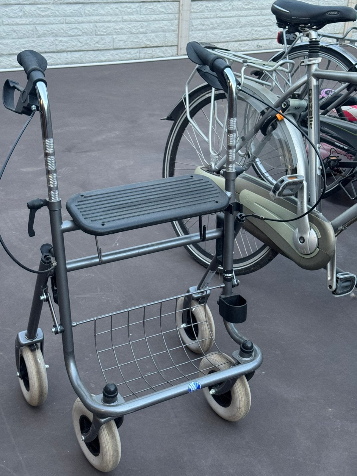 Rollator vermeiren, Ophalen, Zo goed als nieuw