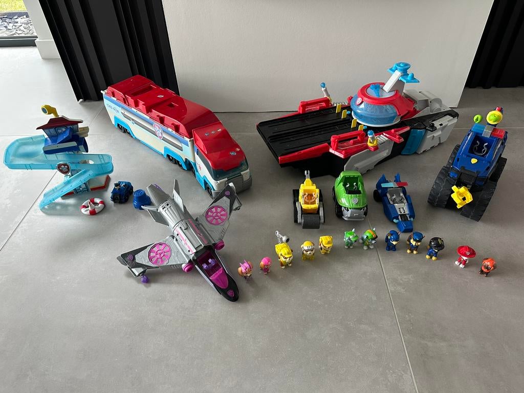 Lot jouets Paw Patrol Pat Patrouille, Enfants & Bébés, Jouets | Véhicules en jouets, Enlèvement, Comme neuf