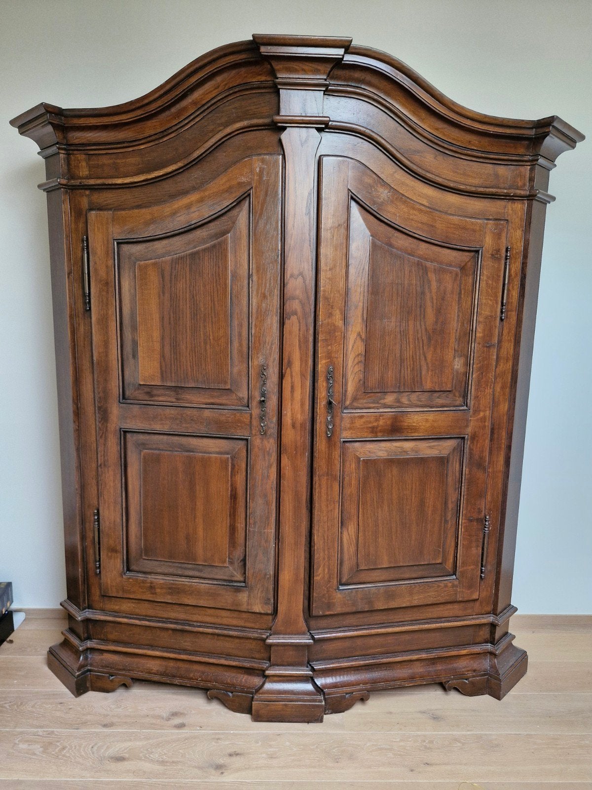 Antieke massief eiken kast – demonteerbaar – 202 x 175 cm, Ophalen