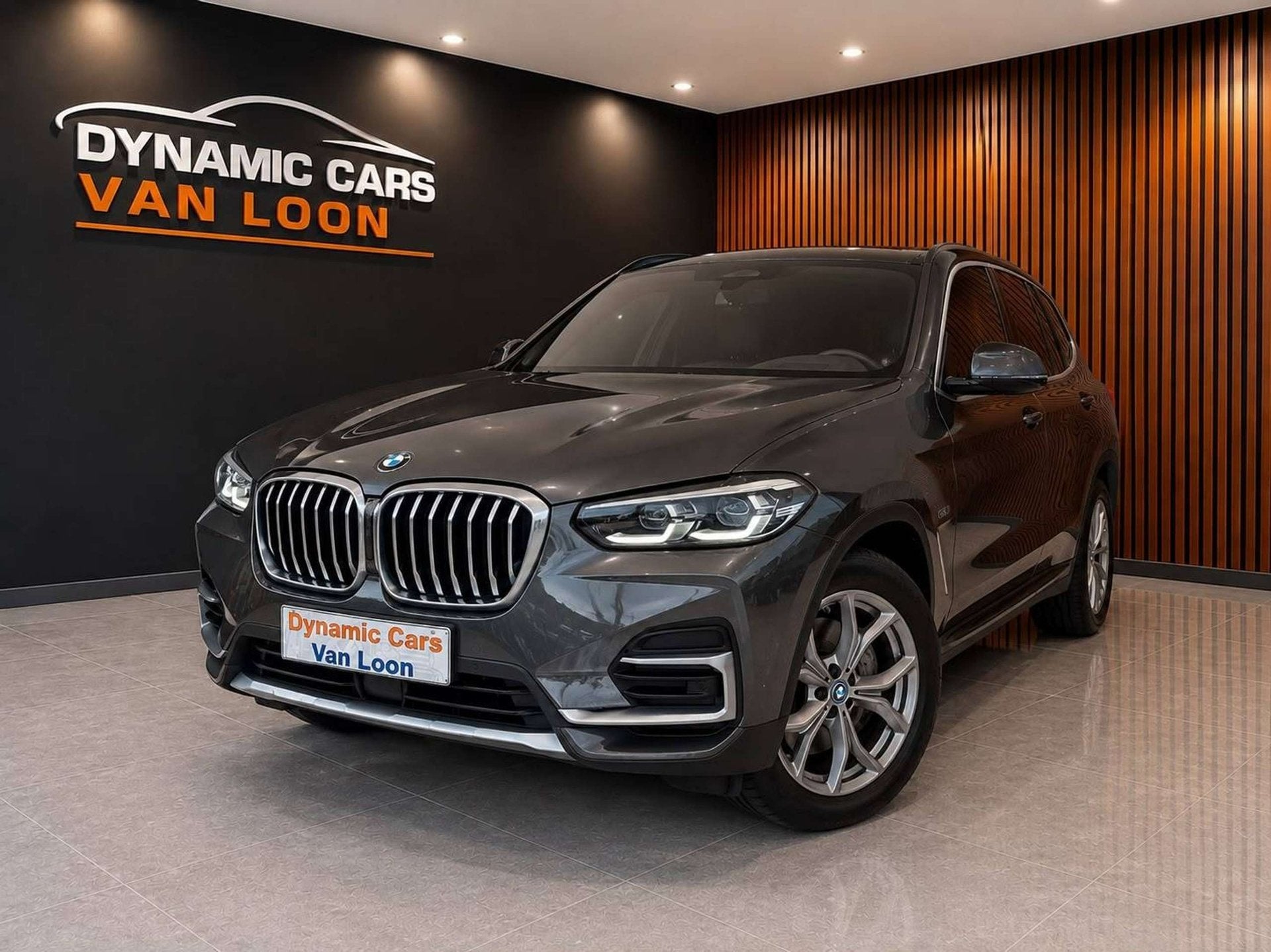 BMW X5 3.0i 286Pk xDrive45e Plug-In Hybrid Adaptieve Cruise, Auto's, Automaat, Dealer onderhouden, Lichtsensor, Gebruikt
