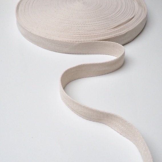 5957) 5 mètres bande mince blanc largeur 25 mm, Hobby & Loisirs créatifs, Couture & Fournitures, Enlèvement ou Envoi, Neuf, Ruban, Bande ou Élastique