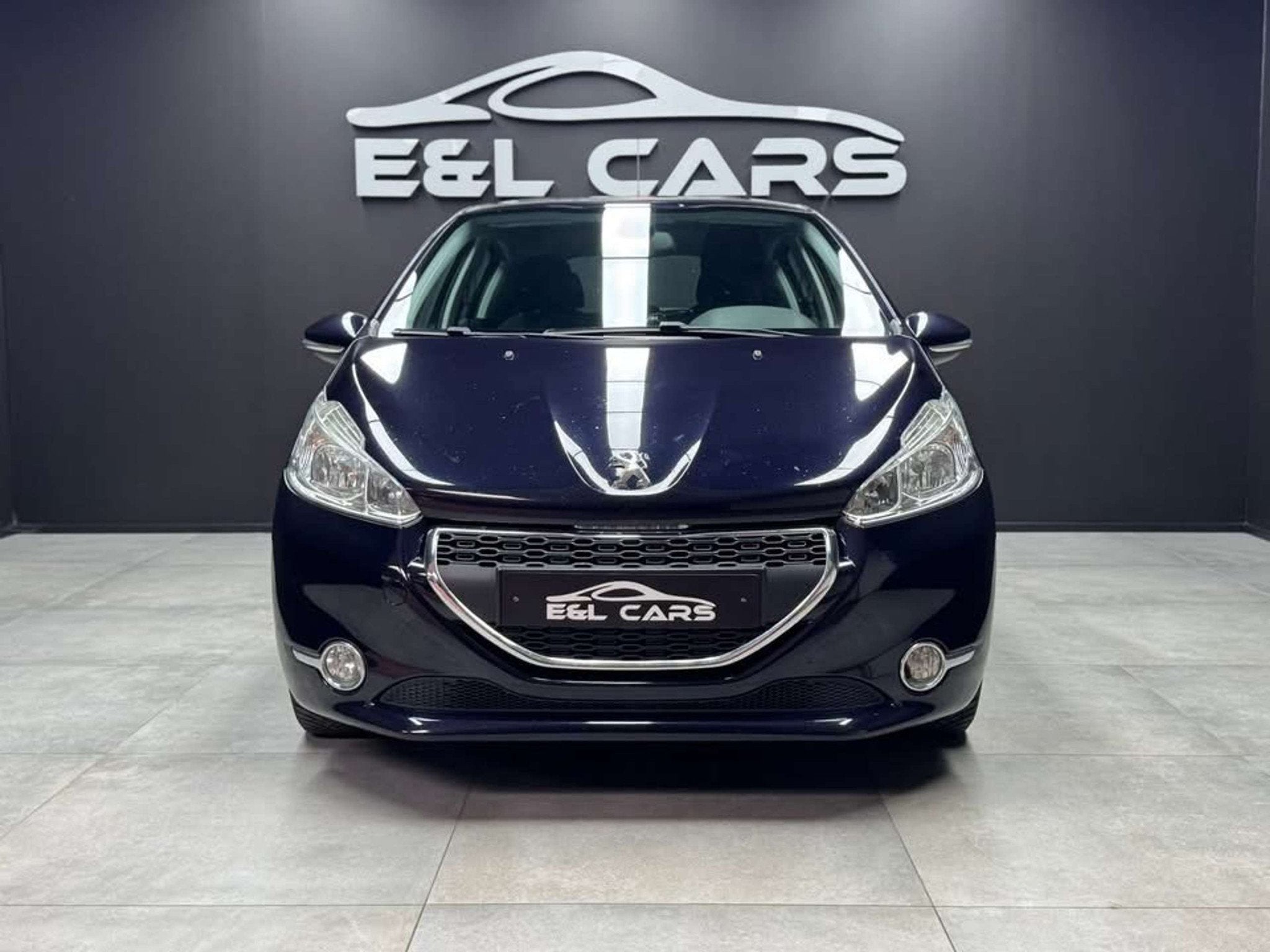 Peugeot 208 Réservé (automatique), Autos, Achat, 50 kW, Entreprise, Noir
