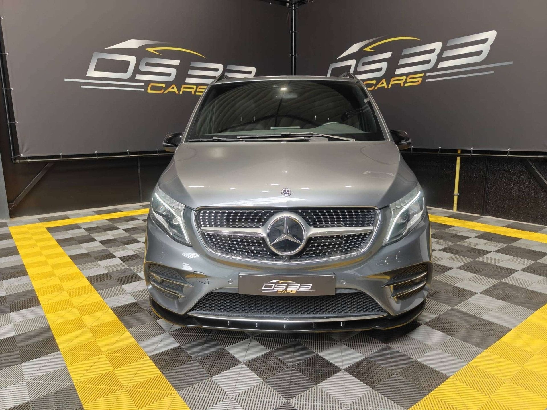 Mercedes-Benz V 300 d AMG LONG 5-zit/Elec deuren/360/AdCruis, Argent ou Gris, Achat, 176 kW, Euro 6