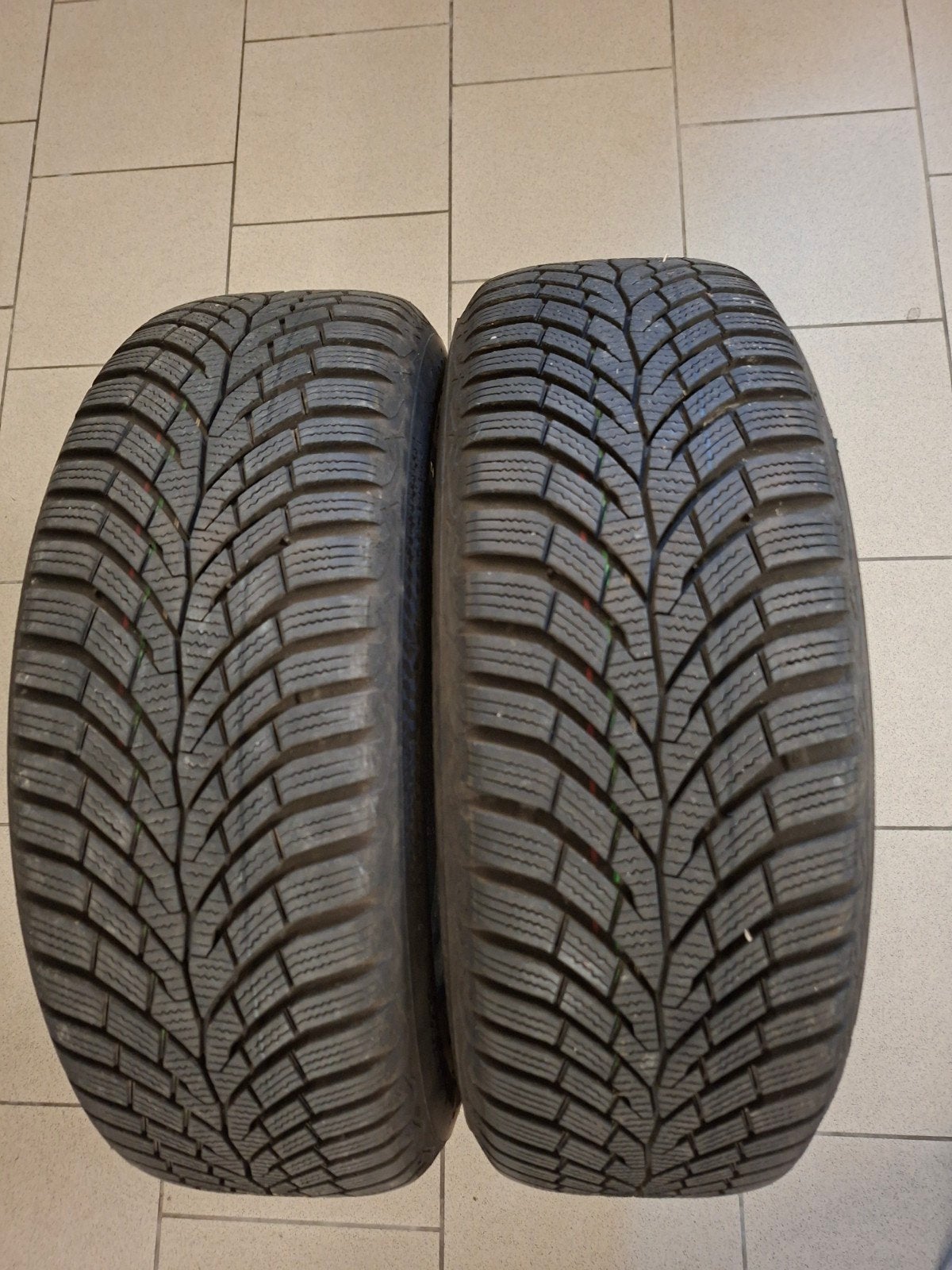 Lot de 2 pneus hiver Continental 205/60R16, Pneus hiver, 16 pouces, 205 mm, Pneu(s)