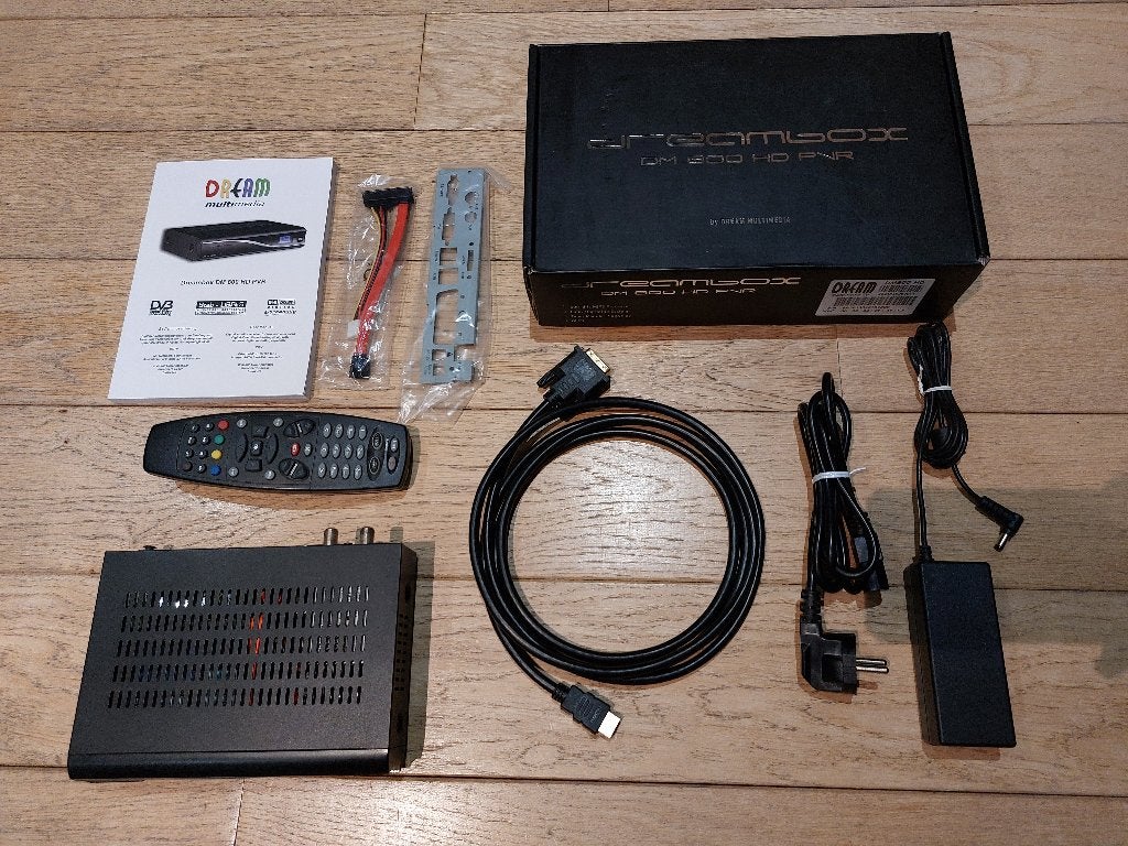 Décodeur Dreambox DM800HD pvr SDD 120go, TV, Hi-fi & Vidéo, Enlèvement, Utilisé, Accessoires d'antenne (parabolique), Dreambox