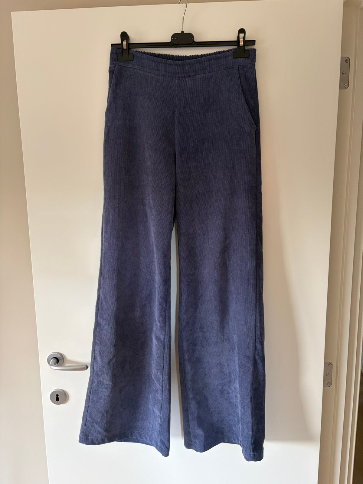 Corduroy broek Black Rose maat M, Vêtements | Femmes, Taille 38/40 (M), Enlèvement ou Envoi, Comme neuf, Longs