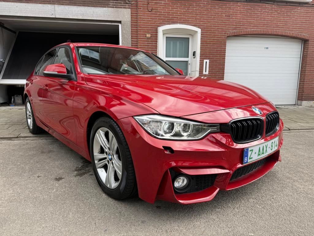 BMW 320i F30 2012 98,754 km, Autos, Rouge, Euro 5, Achat, 4 portes