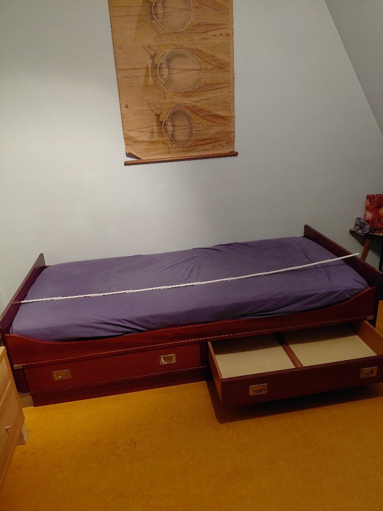 1 persoonsbed met 2 schuiven onder het bed, Ophalen, Gebruikt, Eenpersoons, Bruin