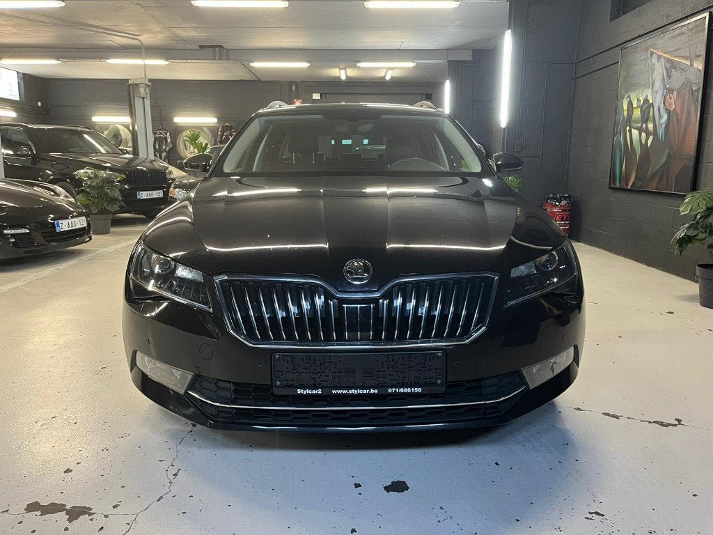 SKODA SUPERB **GREENLINE STYLE** 12 MOIS DE GARANTIE, Autos, Skoda, Cuir, Entreprise, Boîte manuelle, Entretenue par le concessionnaire