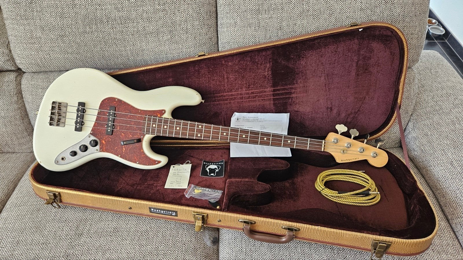 Nash JB-63 Olympic White, Ophalen of Verzenden