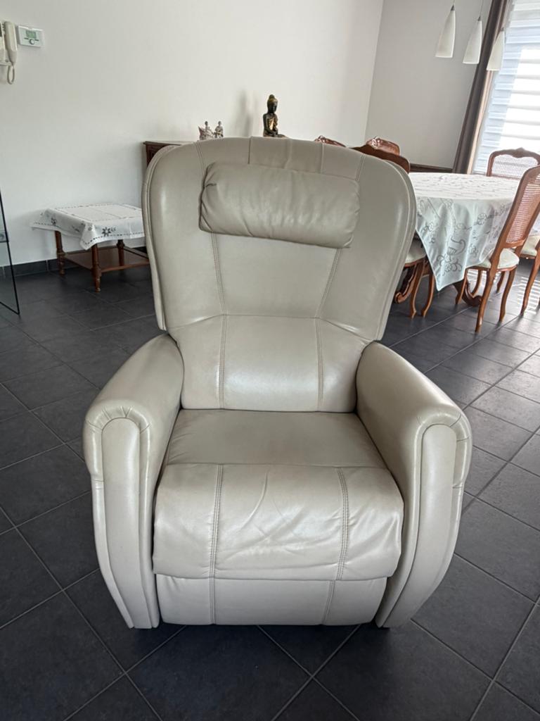 Elektrische leren fauteuil, Ophalen, Gebruikt, Leer