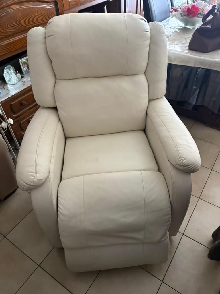 Elektrische relaxzetel met massagefunctie -  kunstleer, Huis en Inrichting, Fauteuils, Gebruikt, 50 tot 75 cm, 75 tot 100 cm, Ophalen