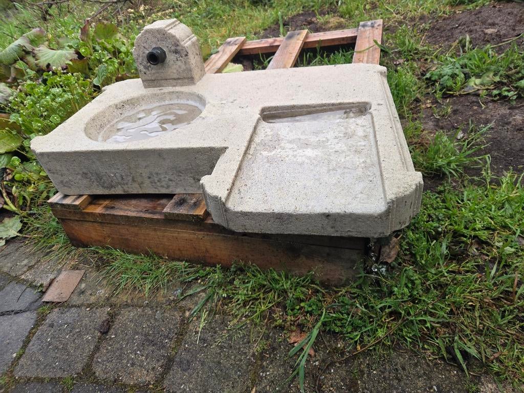 Fonteintje watersteen, Ophalen