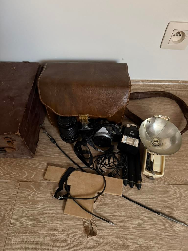 Appareil photo vintage Pentax + accessoires – lot complet, Enlèvement ou Envoi, Comme neuf, Pentax