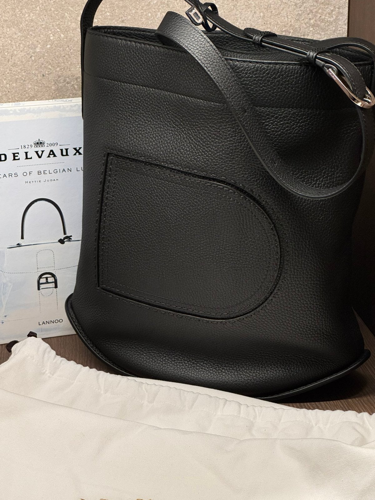 Delvaux original, Ophalen, Zo goed als nieuw, Zwart
