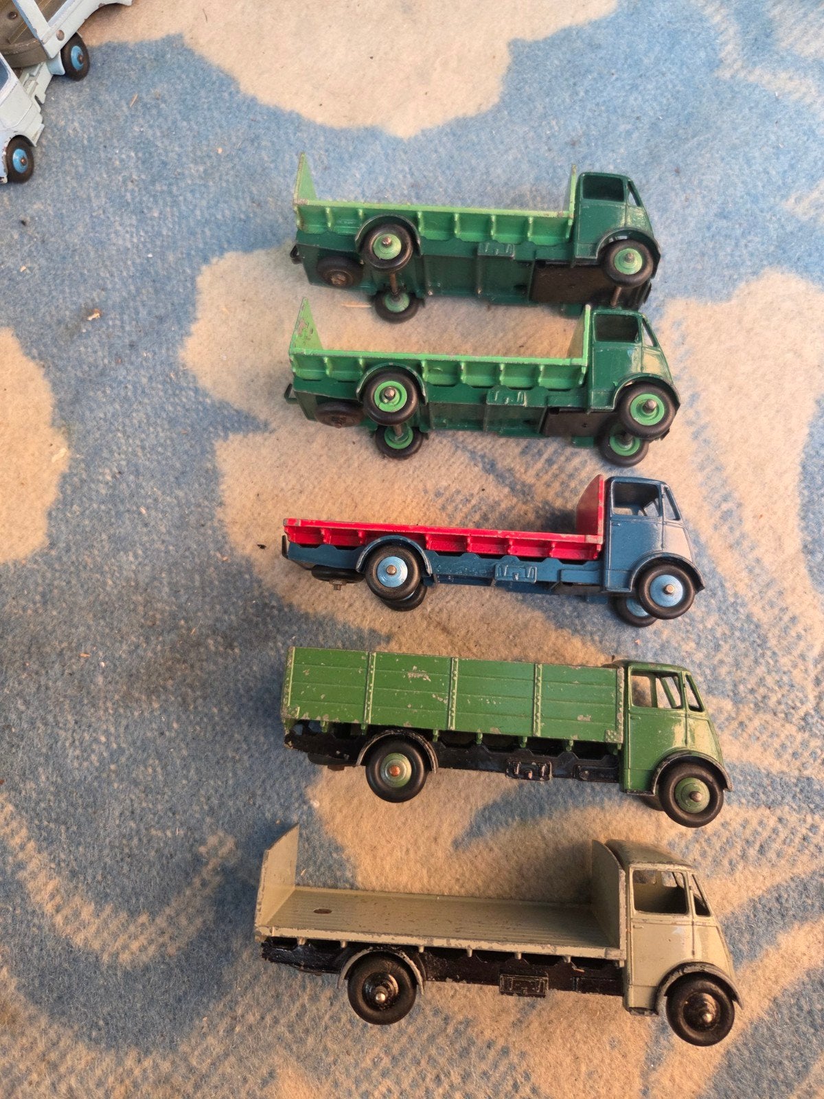DINKY TOYS GUYS 511 512 513 TOUS ORIGINAUX 45 EU CHACUN, Enlèvement ou Envoi, Dinky Toys