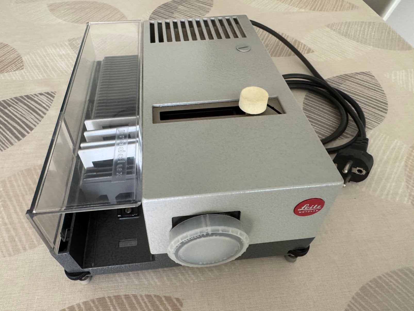 Leitz diaprojector, Ophalen, Zo goed als nieuw