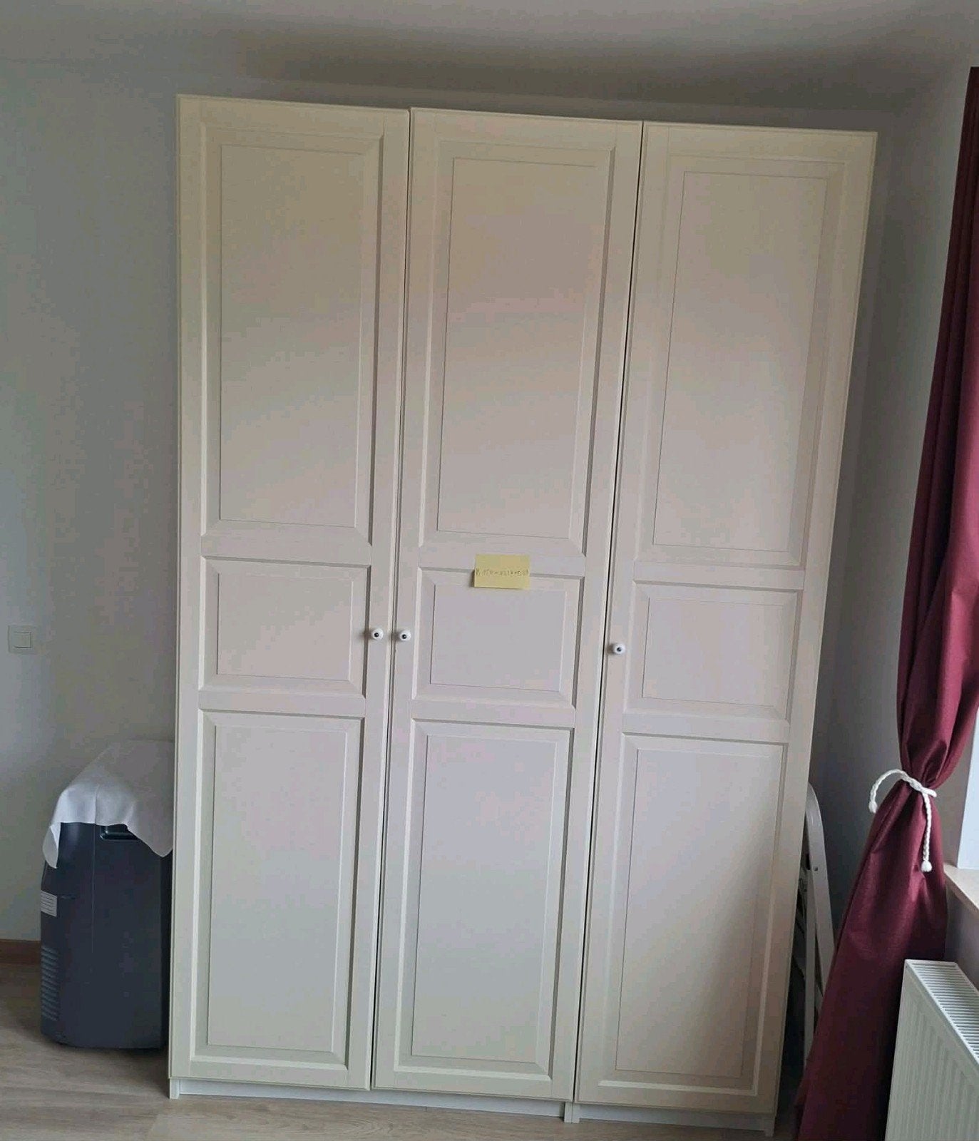 Grande Garde-Robe "Pax"d'Ikea, Enlèvement