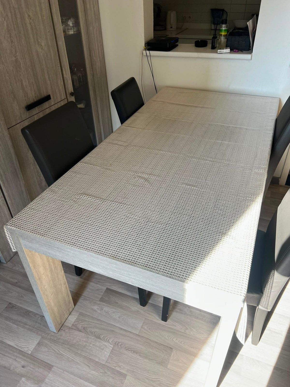 Eettafel 93cm bij 1.85m, Ophalen