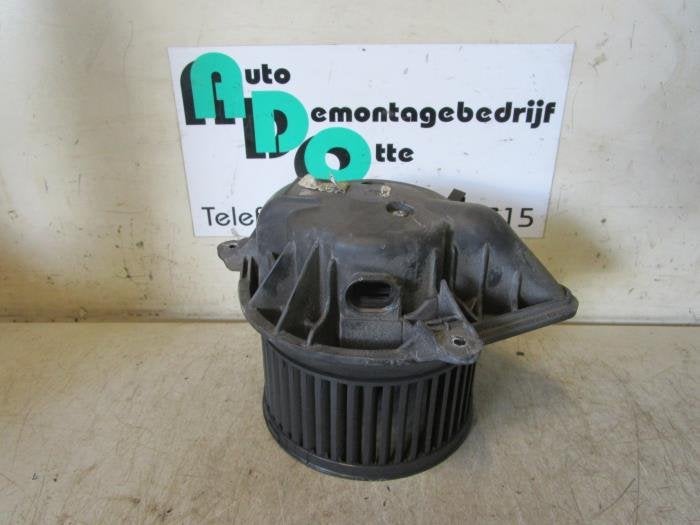 Moteur de ventilation chauffage d'un Opel Vivaro (Vivaro 01-, -, Opel, 3 mois de garantie, Utilisé