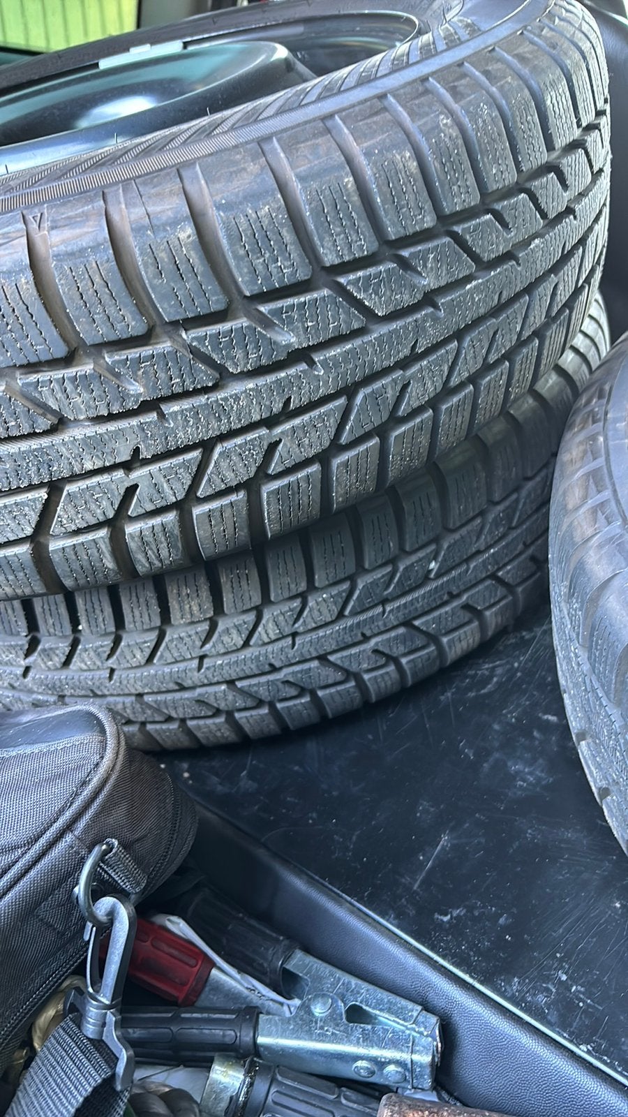 4 Pneux 175/65R15 84 T, Enlèvement, Comme neuf
