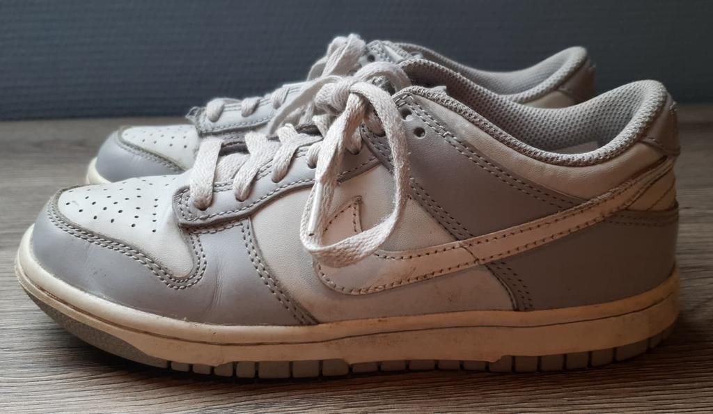 Nike Dunk Low unisex maat 37.5 - wit/lichtgrijs, Nike, Ophalen of Verzenden, Sneakers, Grijs