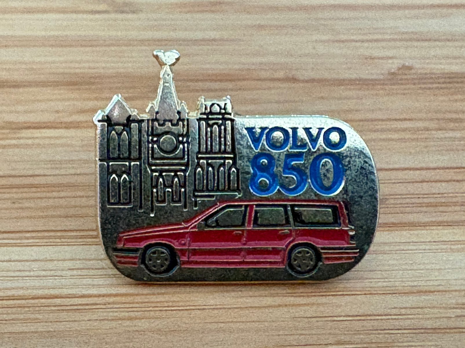 Volvo 850 pin, Enlèvement ou Envoi, Comme neuf