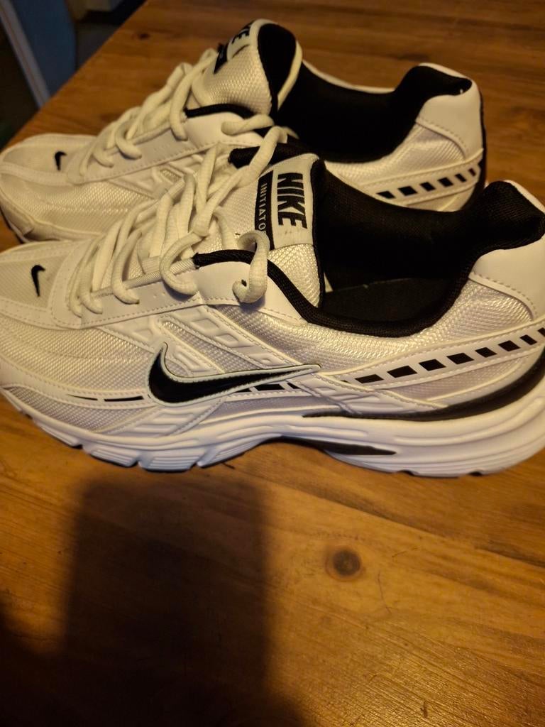 Nike sneakers 45, Kleding | Heren, Schoenen, Wit, Nike, Ophalen of Verzenden, Zo goed als nieuw