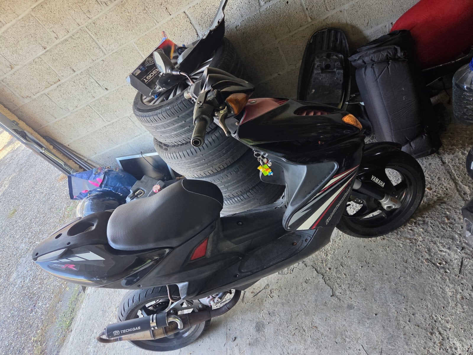 2 scooter a vendre en lot ou a l unité ou échange, Vélos & Vélomoteurs, Neuf, Aerox, Enlèvement, Classe A (25 km/h)
