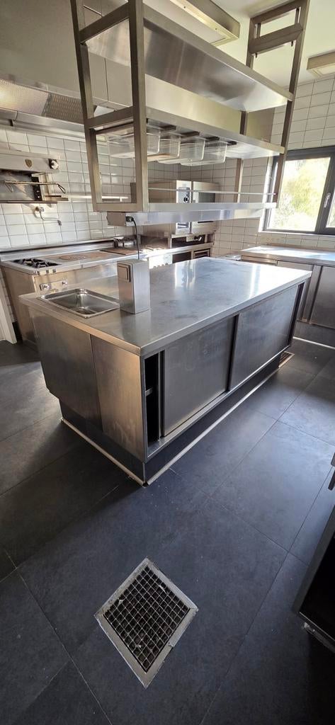 Four, frigo, table inox, plongée.  Armoire chauffante, Articles professionnels
