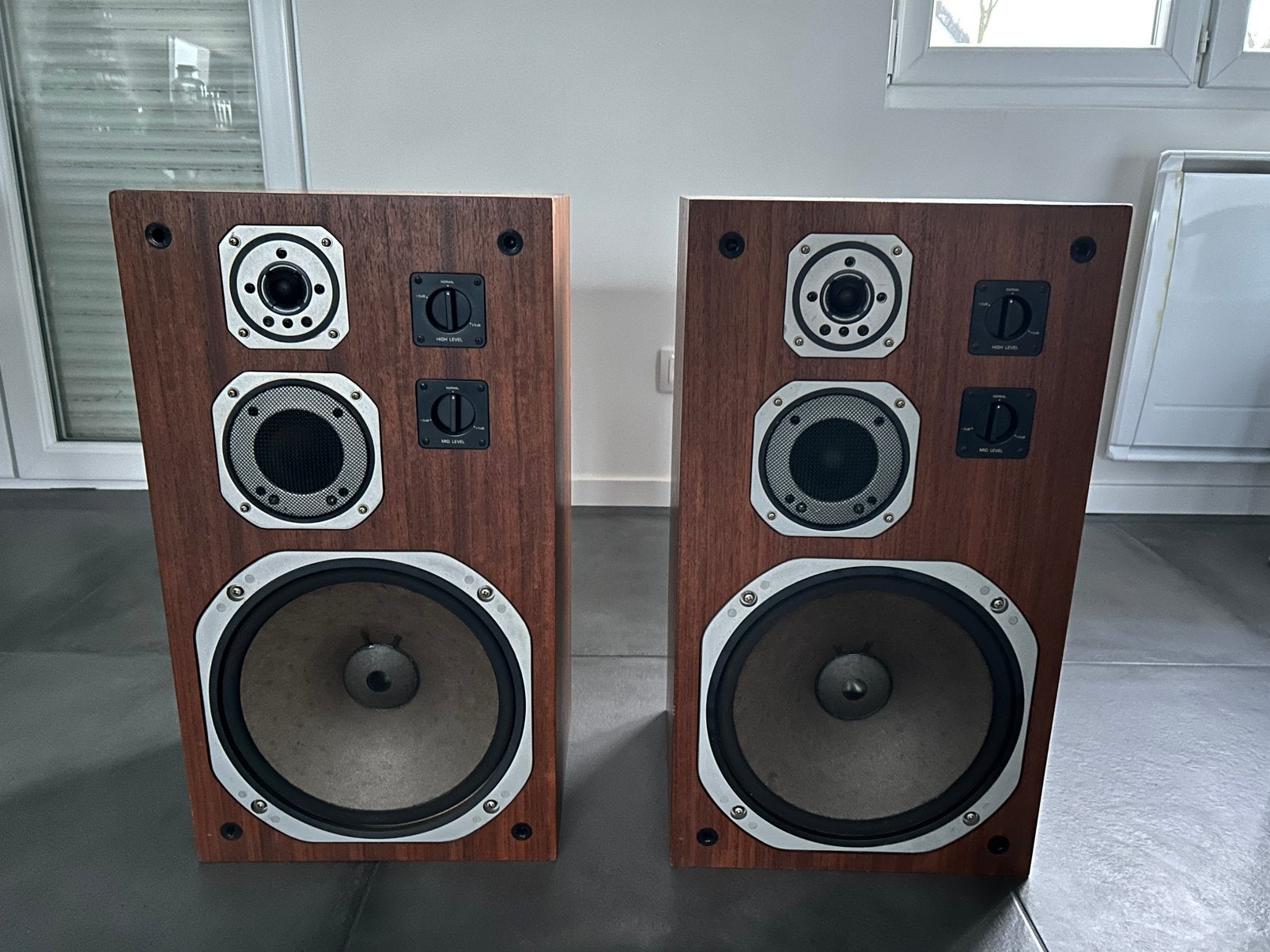 Enceintes Yamaha NS-690 mk1, Enlèvement, Ne fonctionne pas, Haut-parleurs Frontaux, Arrière ou Stéréo