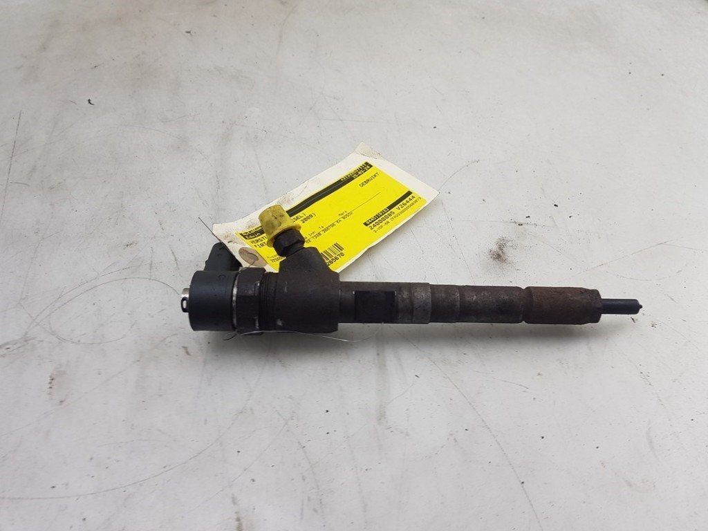 INJECTEUR FAP Fiat Doblo Cargo (223) (01-2001/12-2010), Robert Bosch AG, Utilisé, Fiat, Robert-Bosch-Allee 1
74232  Abstatt, DE