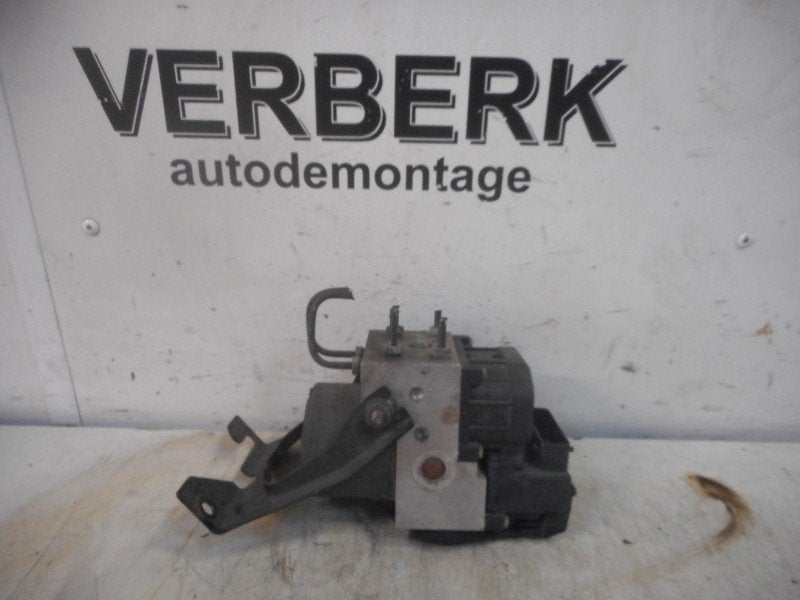 ABS POMP Volvo V40 (VW) (01-1995/06-2004) (0265216462), Robert Bosch AG, Gebruikt, Volvo, Robert-Bosch-Allee 1
74232  Abstatt, DE