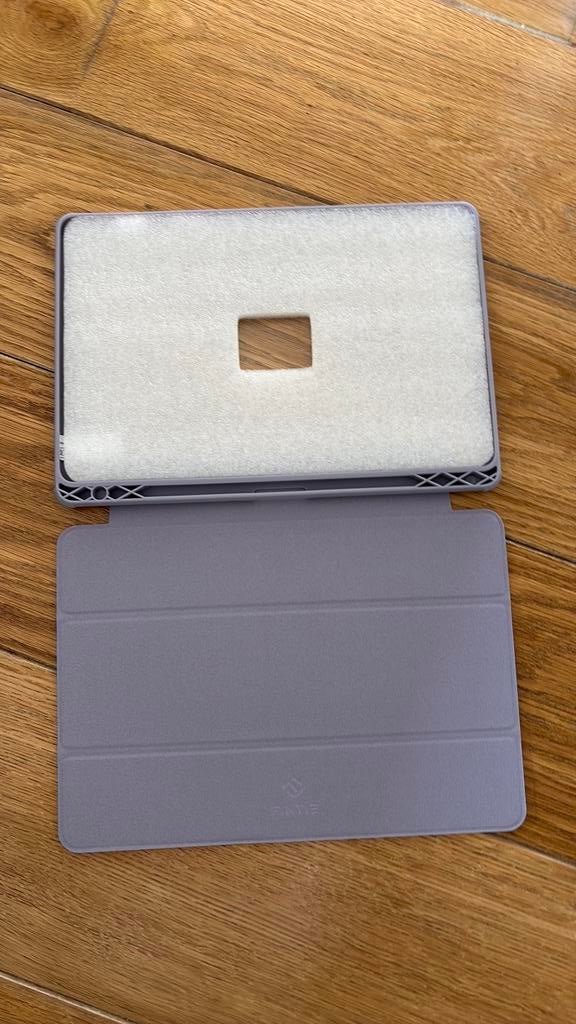Coque de tablette, Samsung, couleur mauve jamais utilisé, Enlèvement ou Envoi, Neuf