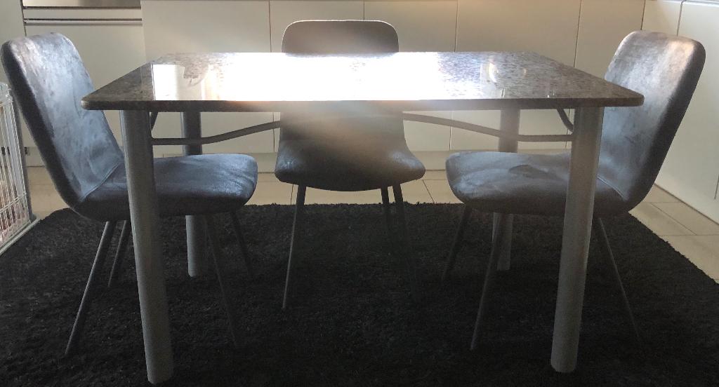 Tafel met graniet blad, Ophalen, 100 tot 150 cm, Zo goed als nieuw, Metaal