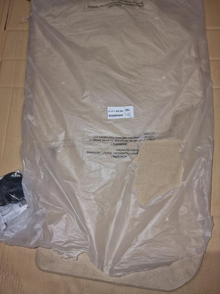 Automatten set 4-delig 51477335922 beige BMW F33 origineel 3, Auto-onderdelen, -, Nieuw, Ophalen of Verzenden, -