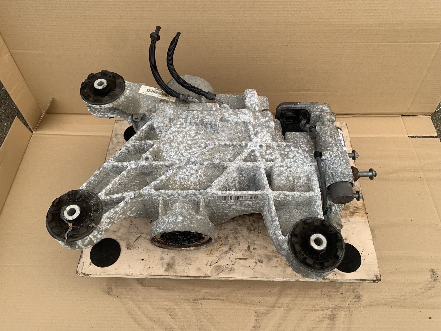 diffentieel achter volkswagen tiguan / audi Q3 0AY907554, -, Utilisé, Audi, -