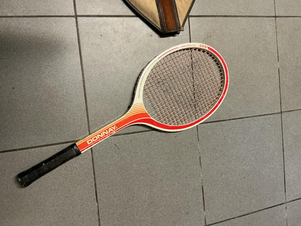 Oude donnay tennisracket, Sport en Fitness, Tennis, Ophalen, Zo goed als nieuw