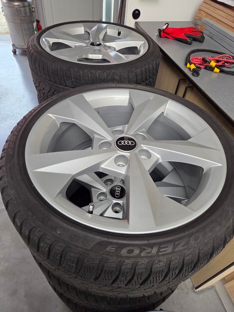 Audi velgen, Enlèvement, 18 pouces, Pneus hiver, Pneu(s)