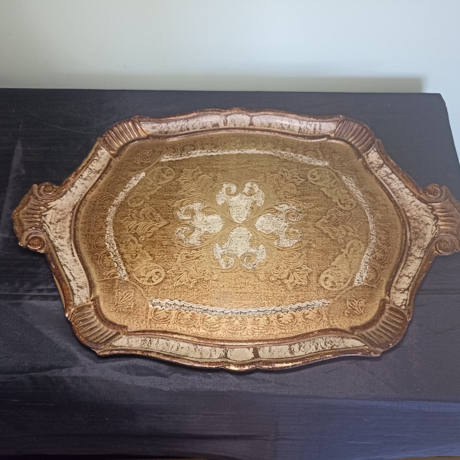Groot Vintage Florentijns Dienblad met Diep Gesso-Reliëf – 5, Enlèvement ou Envoi, Fait à la main, Plateau