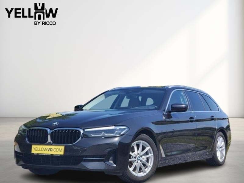 BMW 5-Serie Auto / Touring / Volant M, Autos, BMW, 100 kW, Argent ou Gris, Euro 6, https://public.car-pass.be/vhr/643aa4e9-e28b-4978-aa4b-86a4bd4131d9