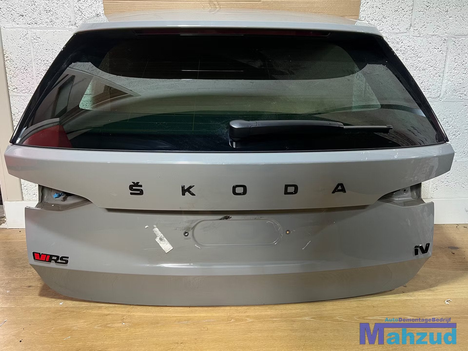 SKODA OCTAVIA 4 COMBI STATION RS Grijs achterklep 2019+, Deur, Tr. Vaclava Klementa 869
293 01  Mlada Boleslav, CZ, Skoda Auto a.s.
