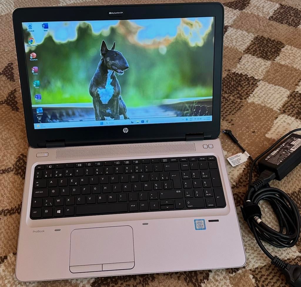 15.6”Hp/ i5-7200U/8gb  ddr4/256gb ssd/Win 11/Offoce/, Computers en Software, Laptop-opladers, Zo goed als nieuw, Ophalen
