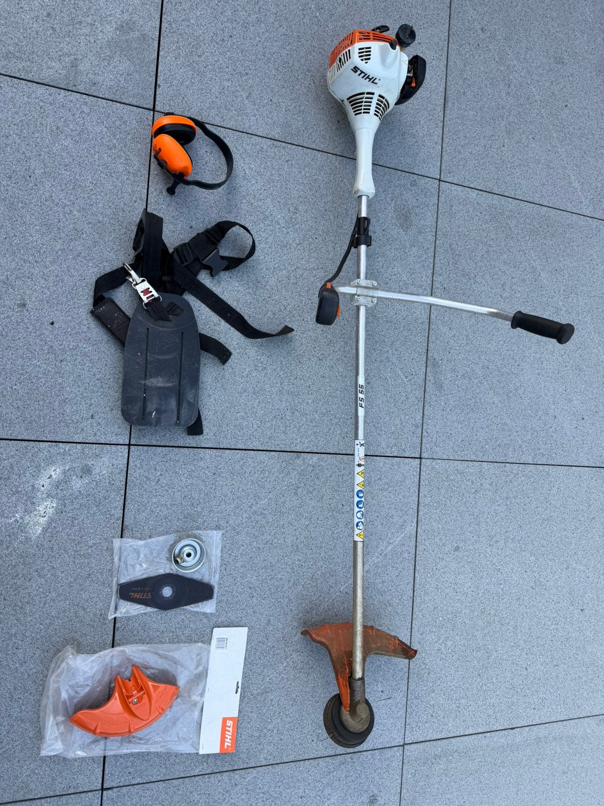 Coupe bordure Stihl FS55, Jardin & Terrasse, Débroussailleuses, Enlèvement, Utilisé, Essence