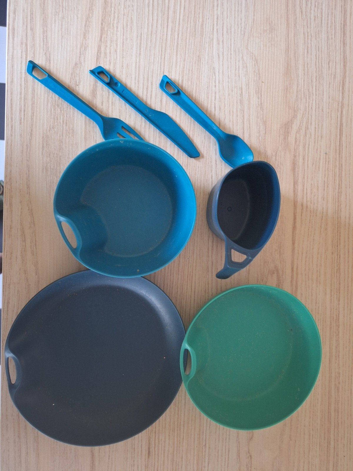 Bivak borden, beker, bestek, Ophalen