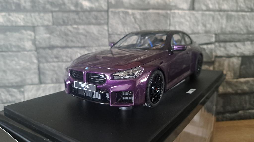 BMW M2 G87 Purple 1/18ème, Hobby en Vrije tijd, Modelauto's | 1:18, Overige merken, GT spirit, Auto, Nieuw