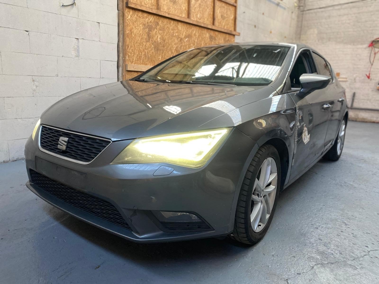 Seat Leon 1.6 tdi, Autos, Seat, Achat, 5 portes, Particulier, Gris