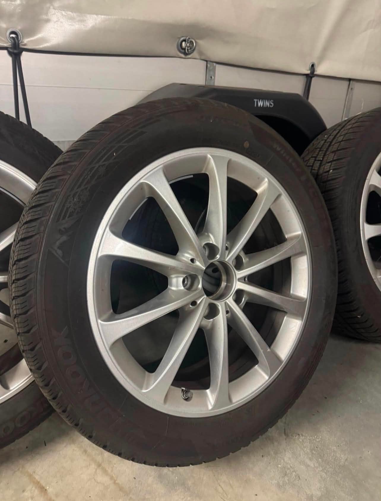 MERCEDES A-B-CLA KLASSE VELGEN MET WINTERBANDEN 205/55R17, Ophalen, Gebruikt, Banden en Velgen, 17 inch