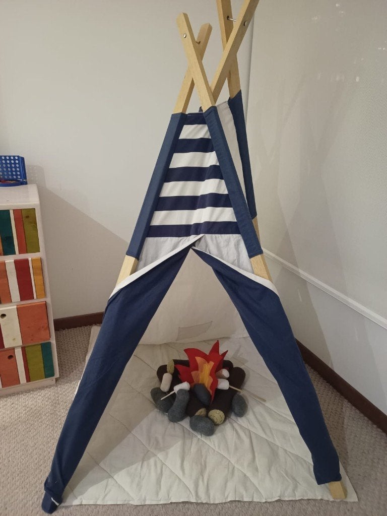 Tipi van hout en stof voor kinderen, ideaal om te lezen, Ophalen, Zo goed als nieuw