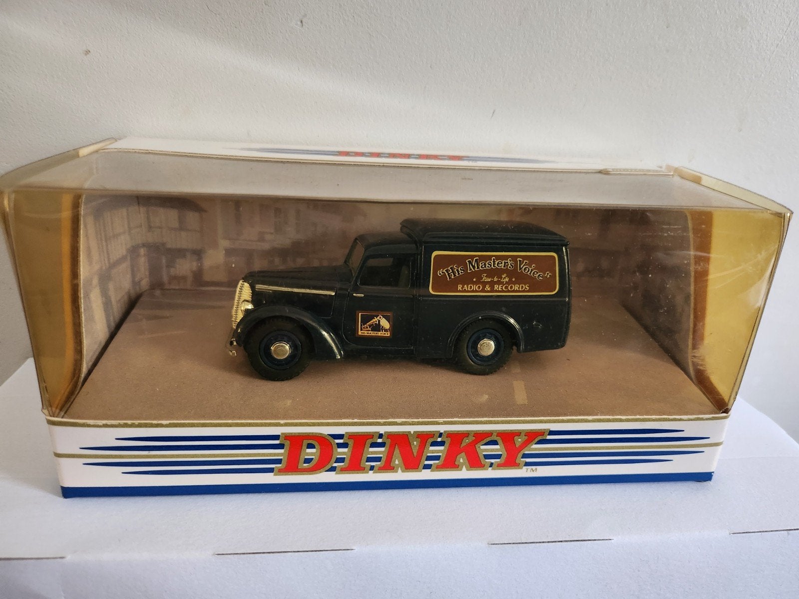 Matchbox Dinky 1948 Commer 8 CWT Van DY8 (1989), Ophalen of Verzenden